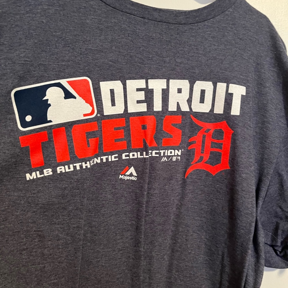 Mens Detroit tigers baseball tee